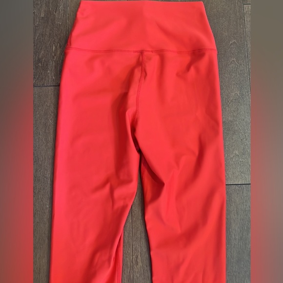 CARBON38 High Rise Legging in Red Small - Picture 4 of 8